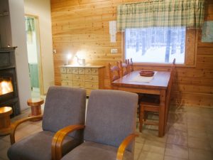 20151216-214708-holly may Mökki Petäjälammella Ruka-Kuusamossa